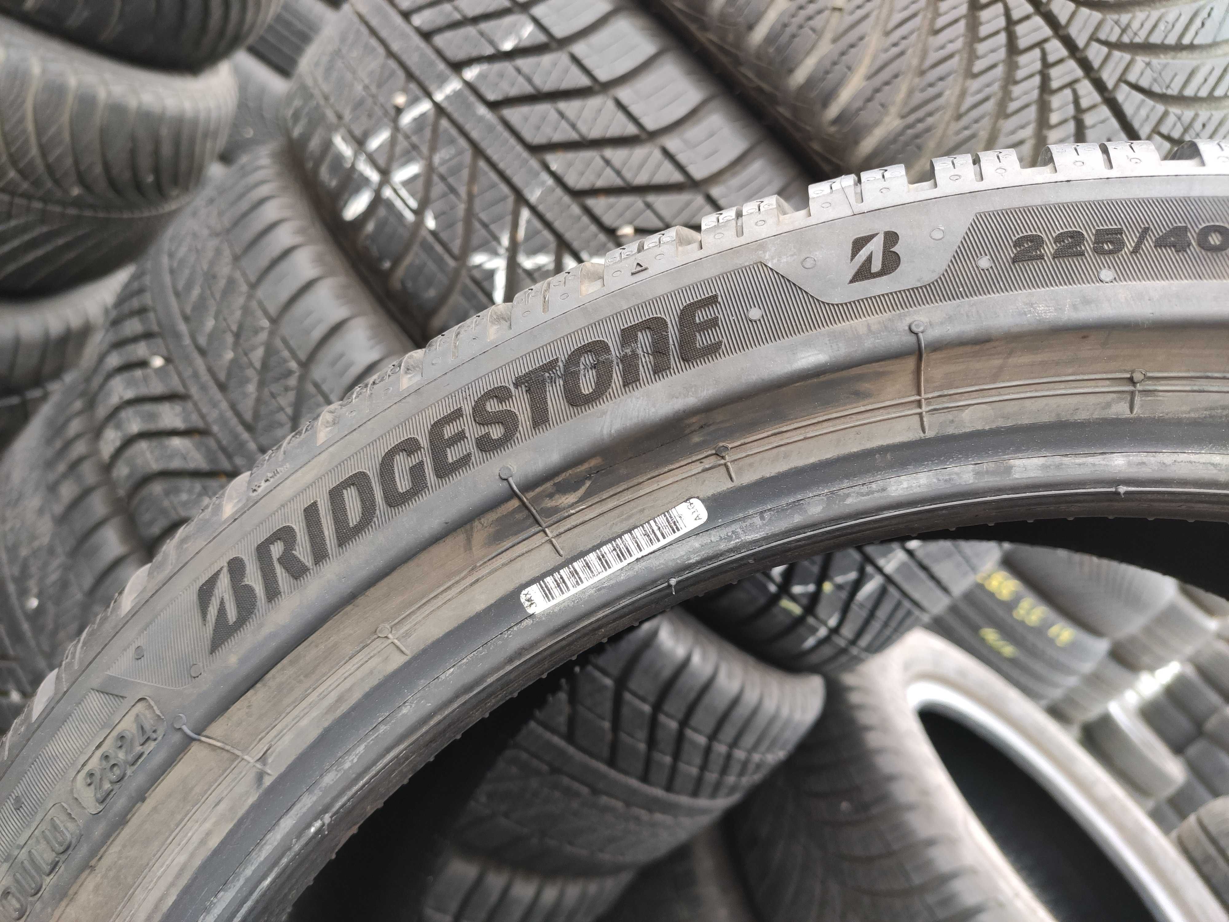 2бр Като нови зимни гуми 225 40 18 - Bridgestone - DOT 2024
