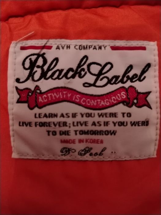 Подростковые, фирменные куртки-пуховики.