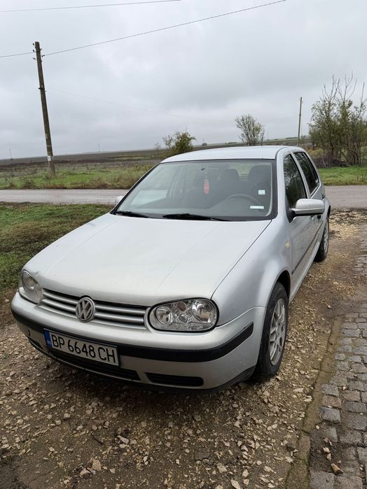 Volkswagen GOLF 4