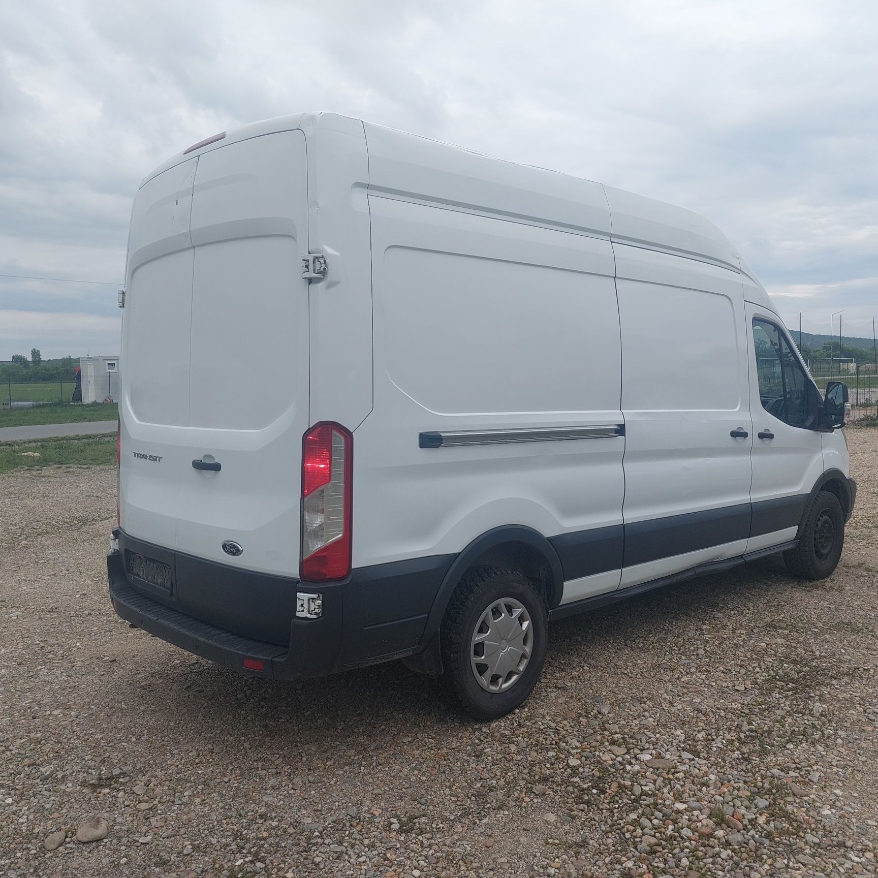 Vând autoutilita ford transit 2017