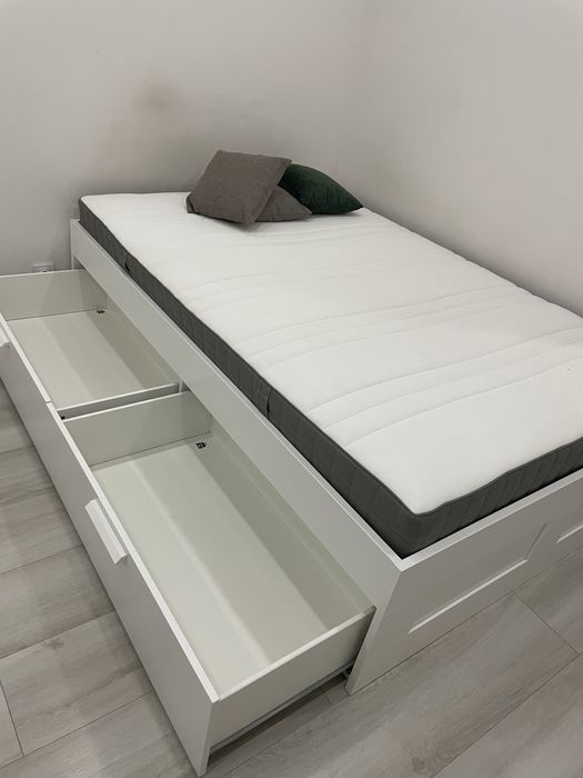 Продаю кровать 140*200