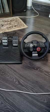 Volan cu pedale logitech driving force gt