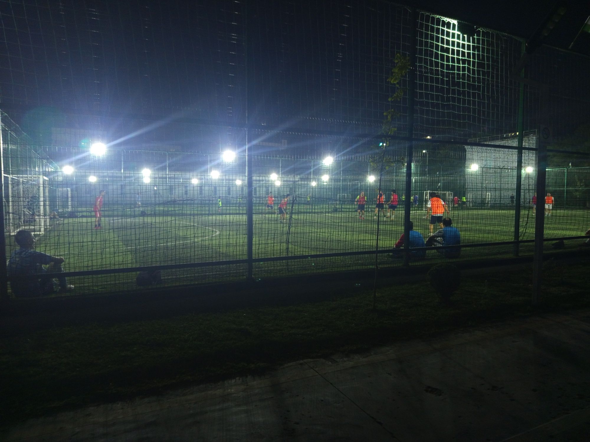 Futbol maydoni Arenda