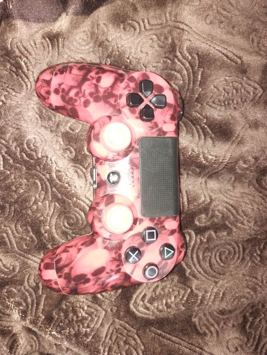 Controler PS4 modificat pentru piese