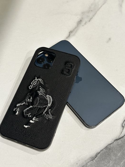 Продам Айфон 12 про