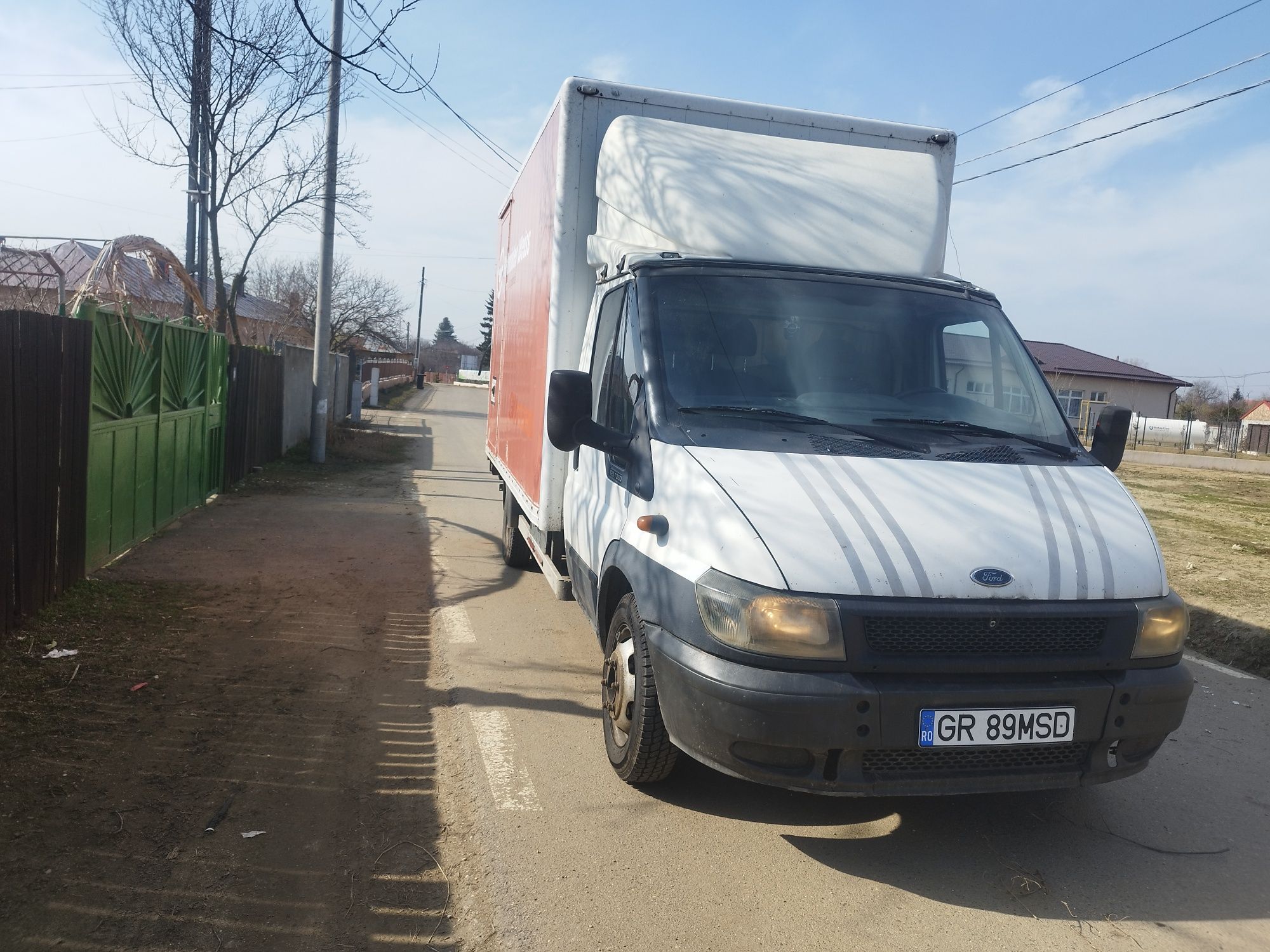 Vând Ford Transit cu lift