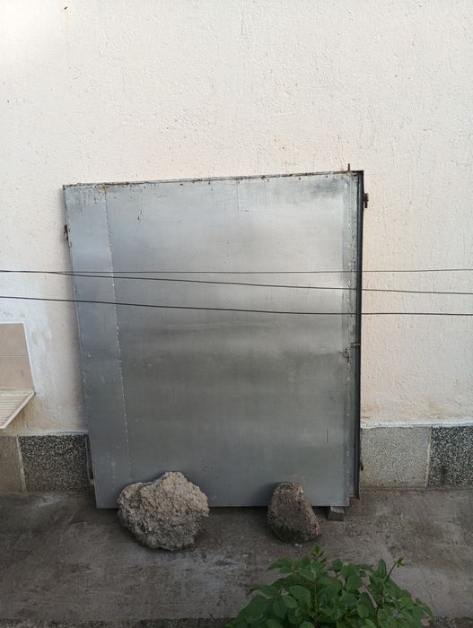 Гаражна врата двукрилна