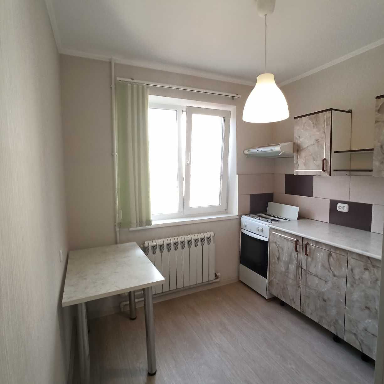 №1405 Продам 2 комнатную квартиру, 3 микрорайон, пр.Республики