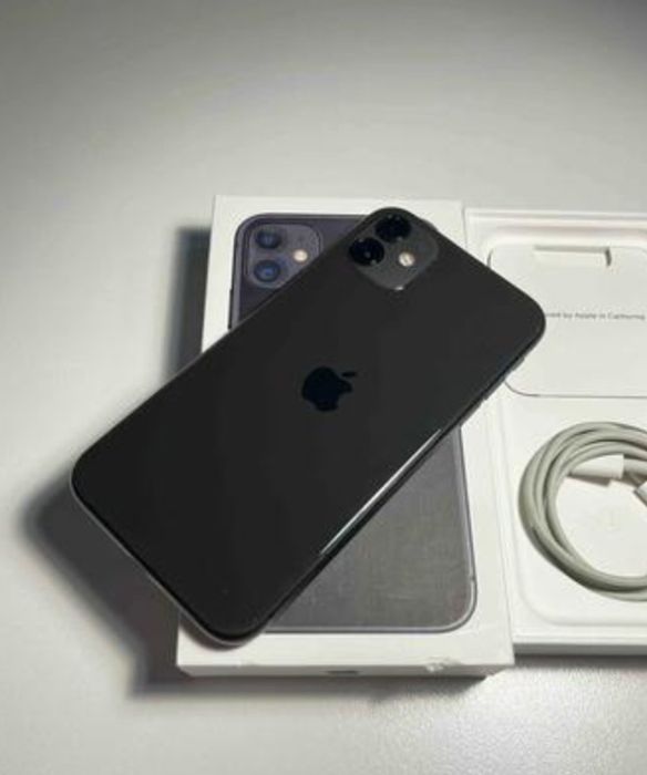 Продам IPhone 11 64G 88% black идеал без царапин как новый