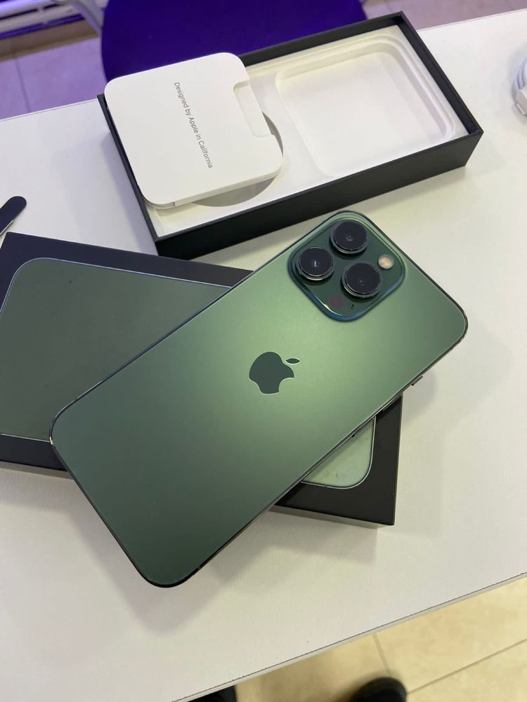 Продам iPhone 13 про новый