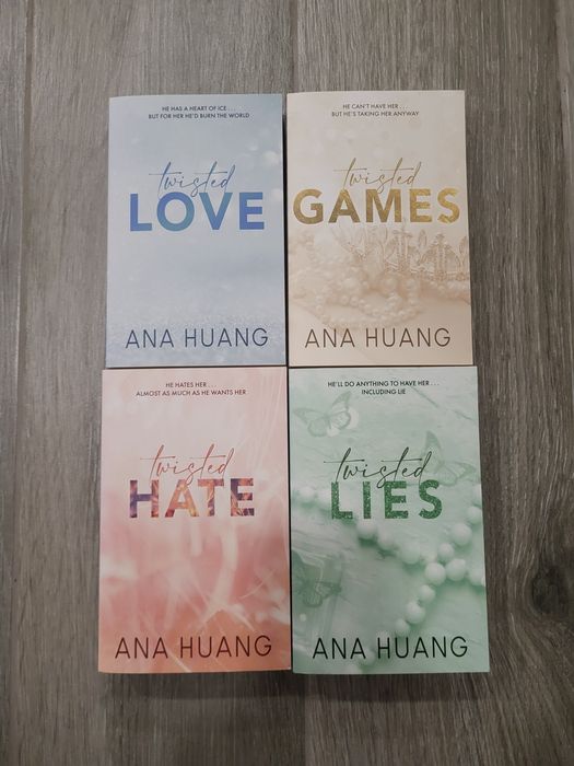 Книги на английски език - Twisted поредицата