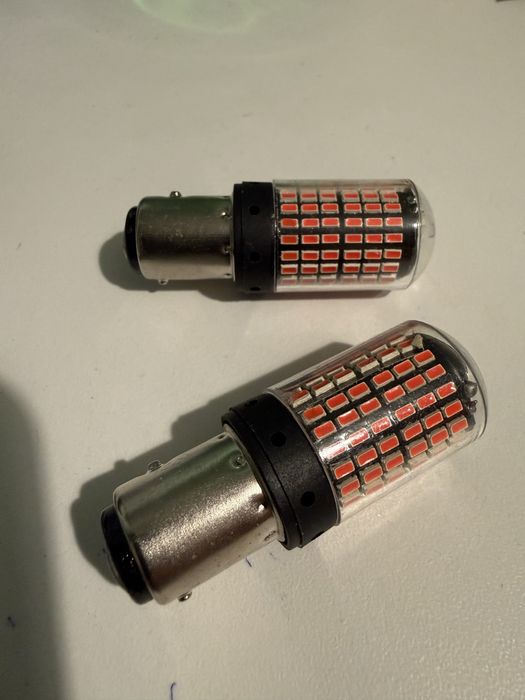 Becuri Led stop pe frana P21/5W