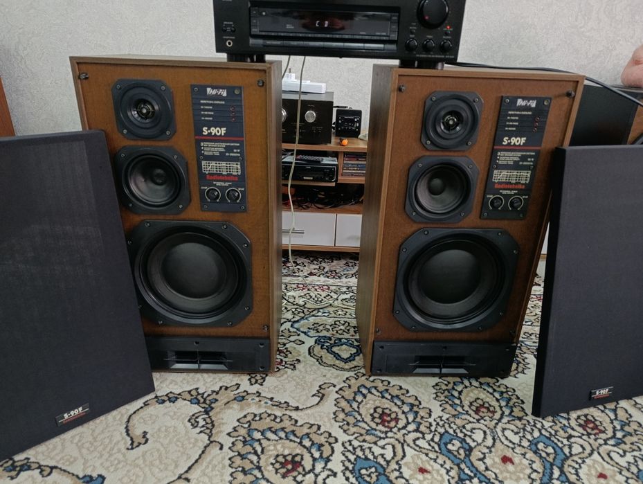 Колонки с 90 ф усилитель Sony str d315
