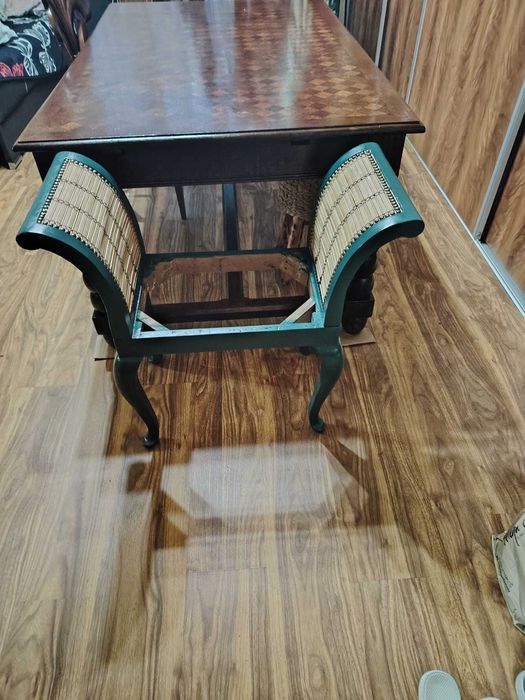 Vând scaun rustic sau chiar vintage