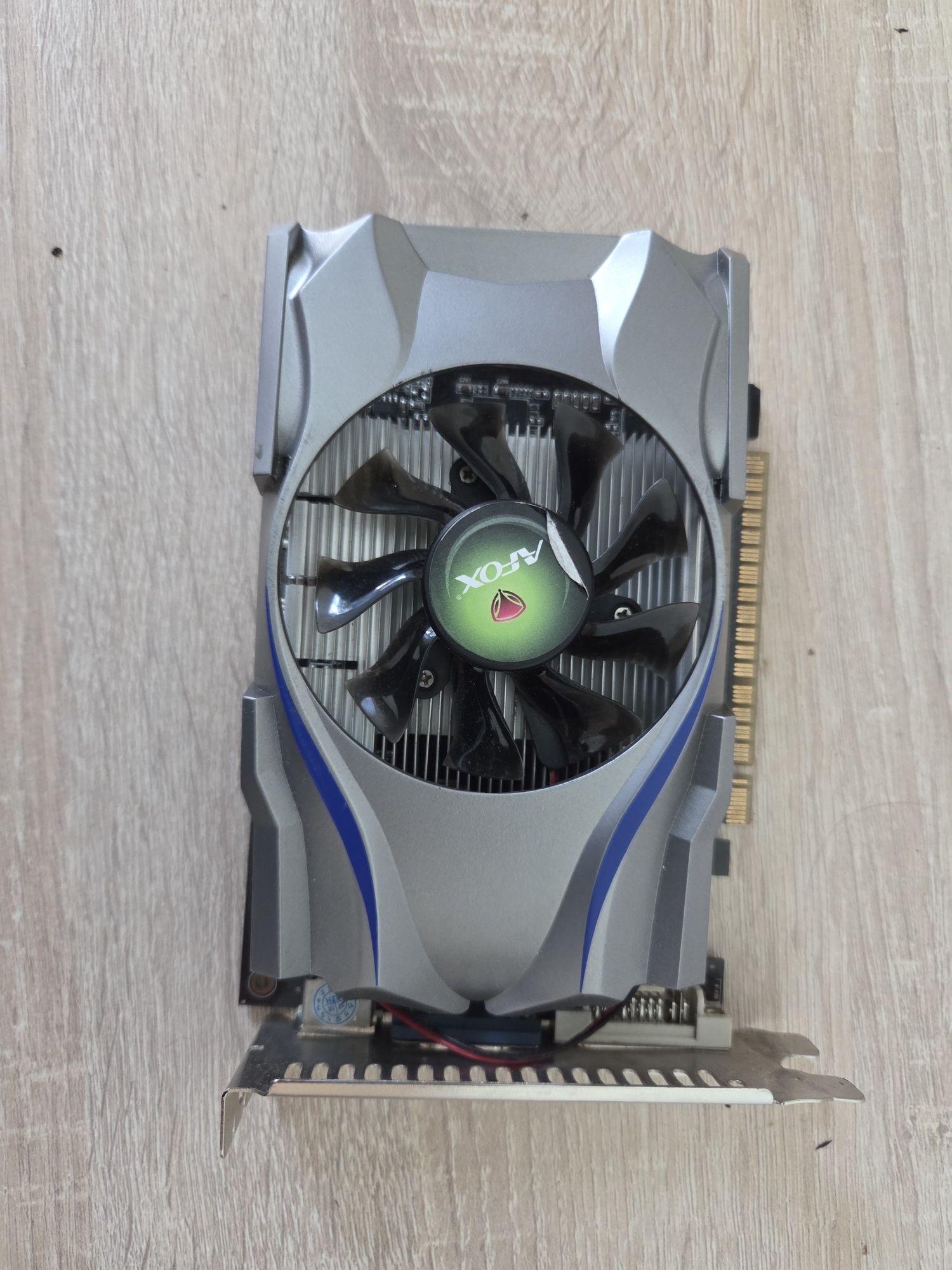 Видеокарта GT 730 4GB DDR5 с артефактами


---

Заголовок:
Видеокарт