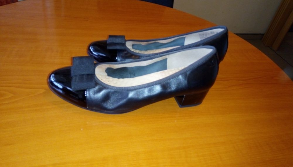 Caprice Нови дамски кожени обувки черни №38,5 H и стелка 25см