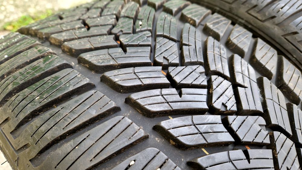 8мм 225/50/17 зимни гуми Fulda Kristall Control HP2. 2021