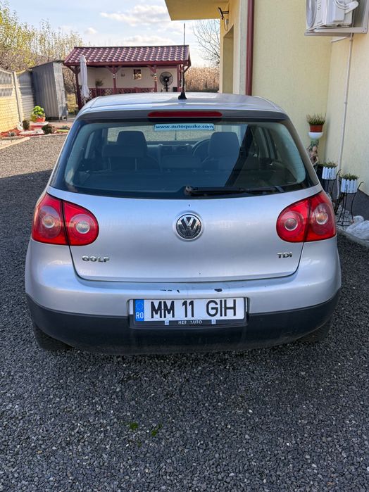 Vând wolkswagen golf 5