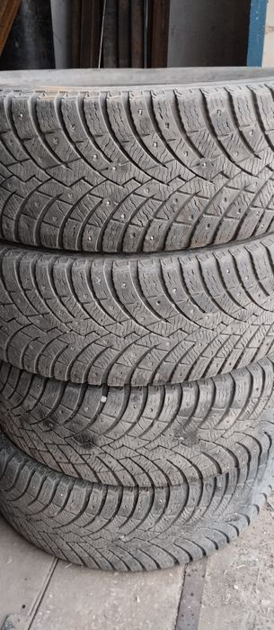 Шины зимние 225.65.R17