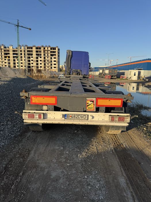 Vand cap tractor Volvo + semiremorca containere
