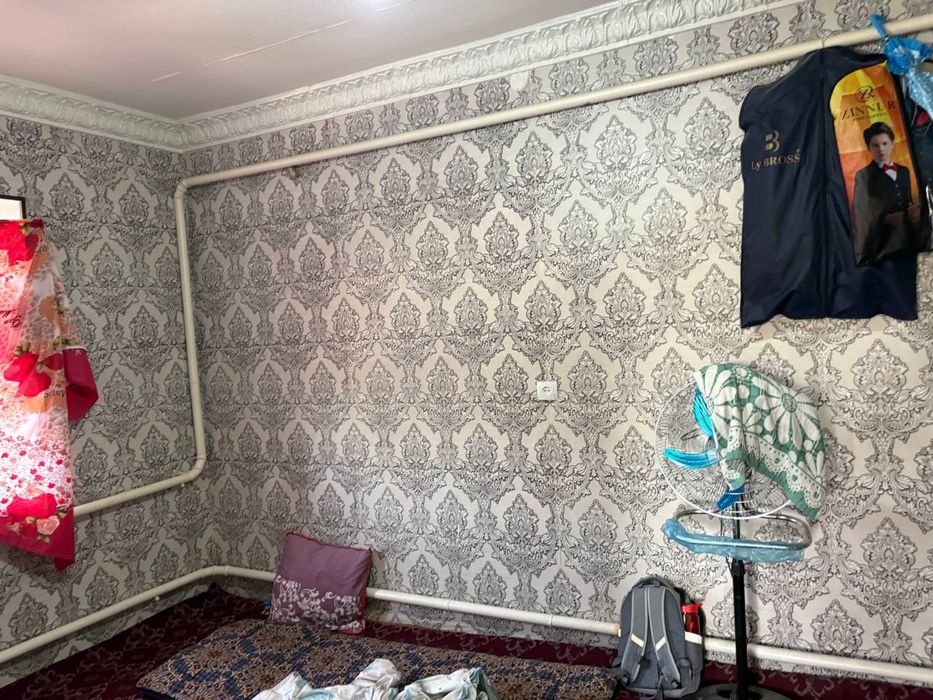 Дом 10 соток в центре Газалкента с коммуникациями