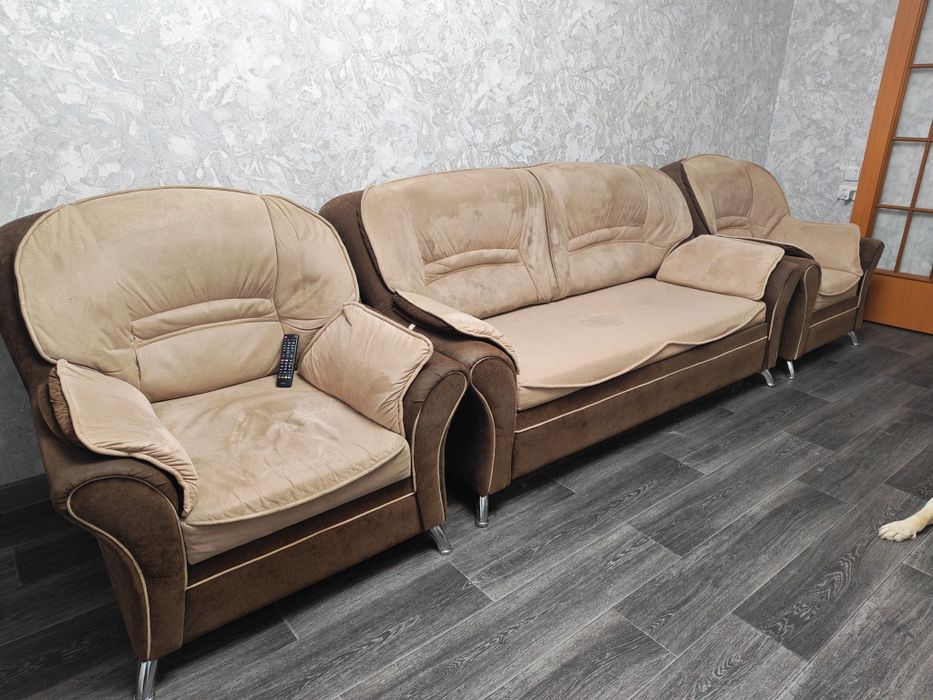 Мягкий уголок продам