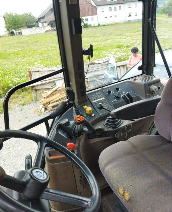 Tractor New Holland M160 cu incarcator frontal