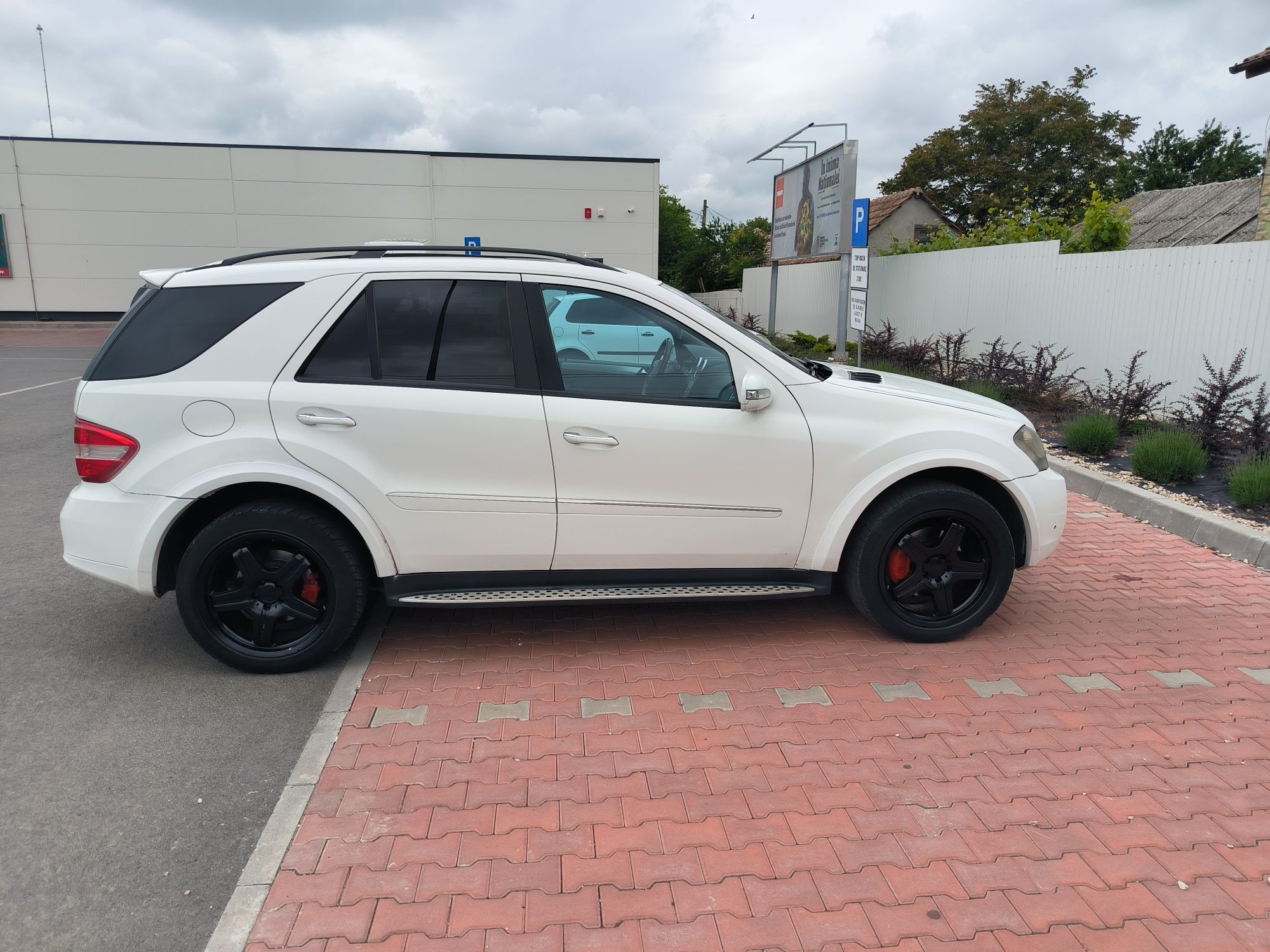 Vând/Schimb Mercedes ML AMG