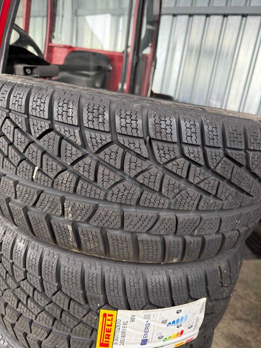 Гуми Pirelli W.SOTTOZERO  245/40/R 19 XL
