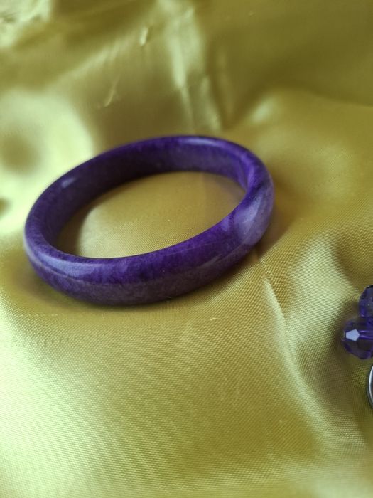 Brățară agat mov interior 6.5 cm latime 1 cm și inel reglabil cristal