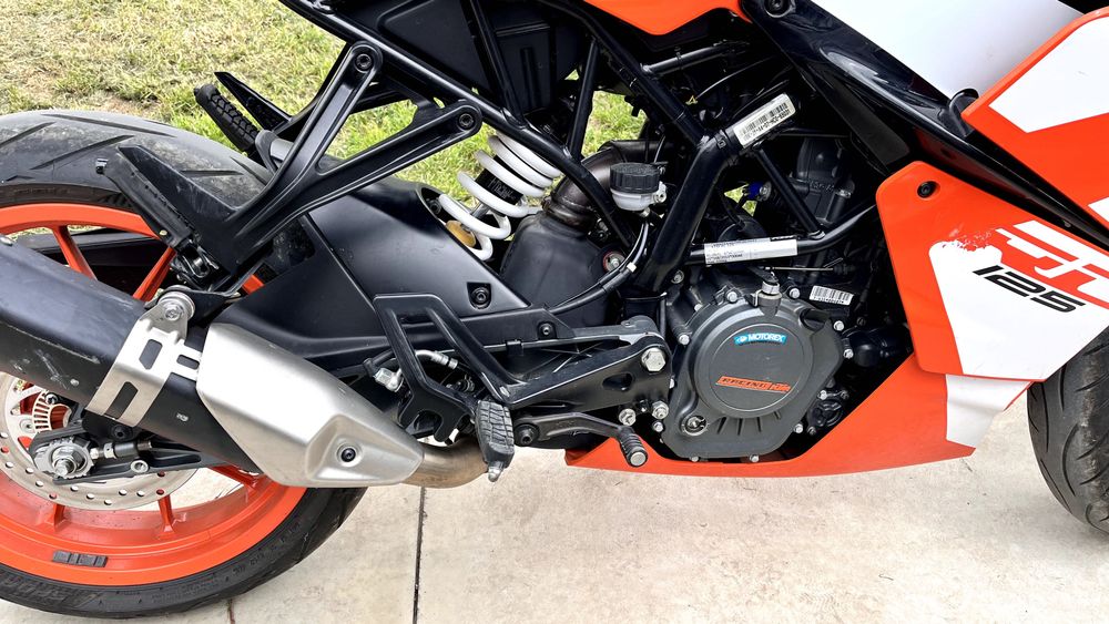 Motocicleta KTM RC 125 pentru A1