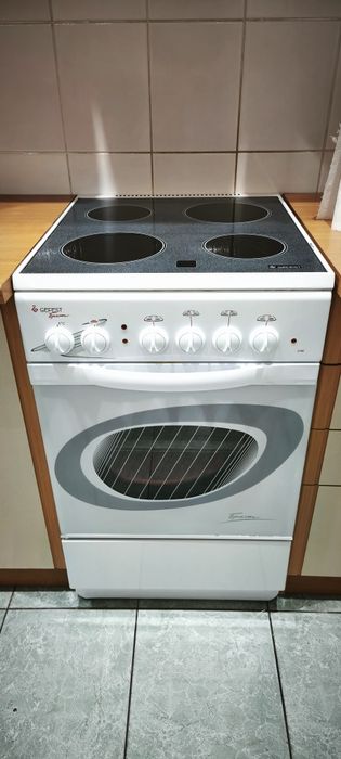Продам электроплиту