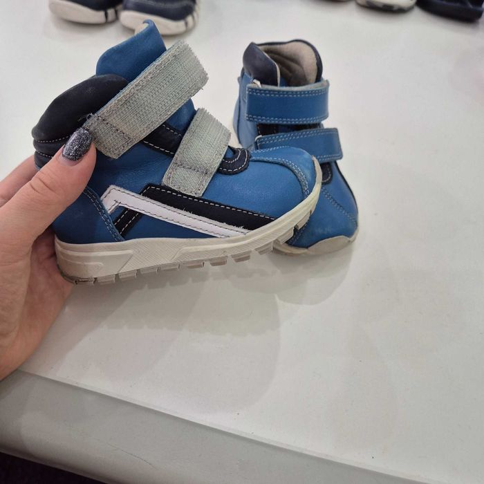 Запазени обувки на добри цени