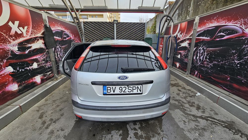 Ford Focus 2  1.6 benzina
