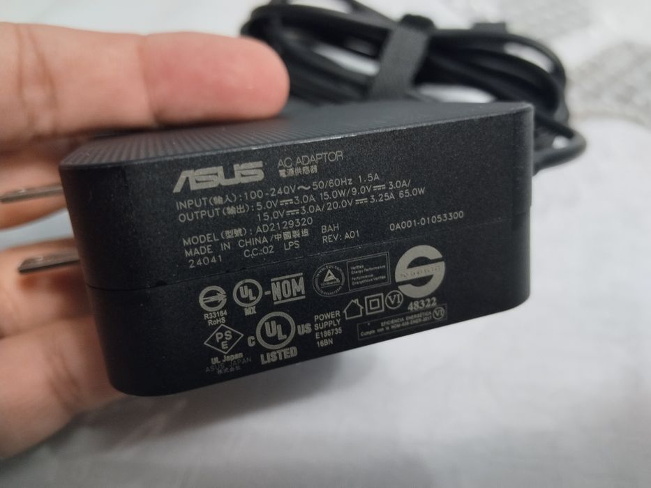 Asus зарядчик type C 65W Zenbook