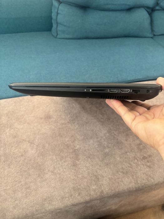 Hp Gaming• 17,3 inch• procesor i5-8300h• 16gb ram• Nvidia GTX 1050