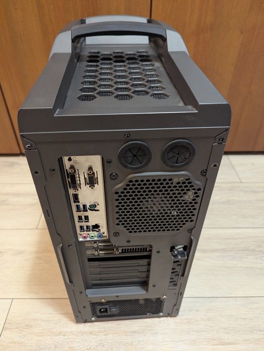 PC CMStorm Ryzen 5, DDR 32GB, NVMe, SSD