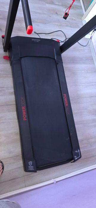 Vand banda de alergat Domyos Run 100 ,stare de functionare impecabilă