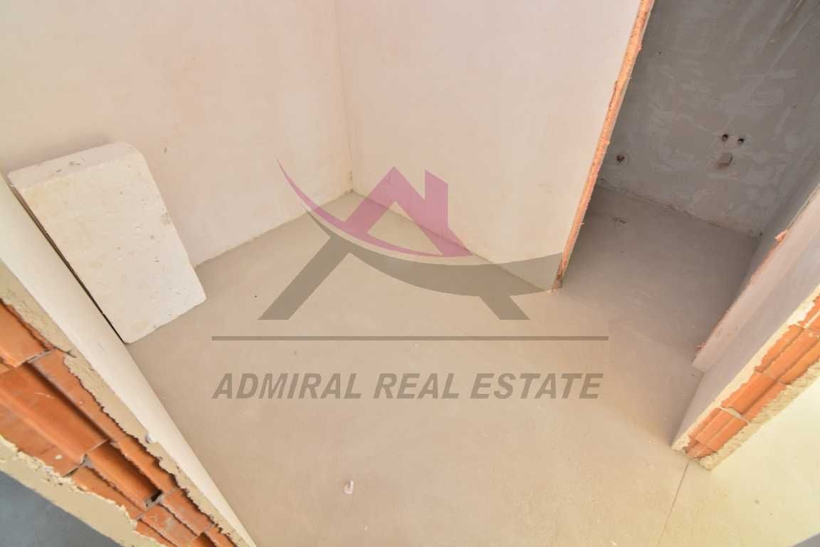 Продава се Четиристаен апартамент в Варна, Бриз - 224 кв.м за 1563 €/кв.м - Снимка #3