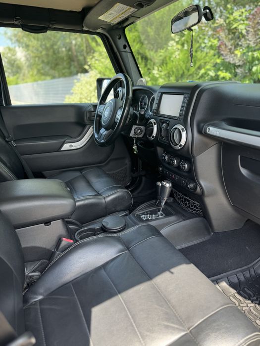 Jeep Wrangler JK Unlimited Offroad 2012 / VARIANTE SCHIMB