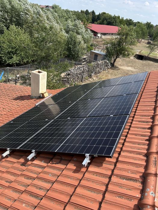 Instalez panouri solare