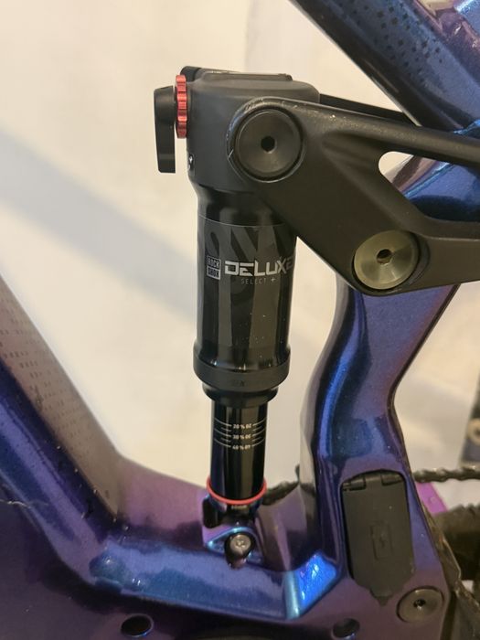 Vand bicicleta full suspension electrica