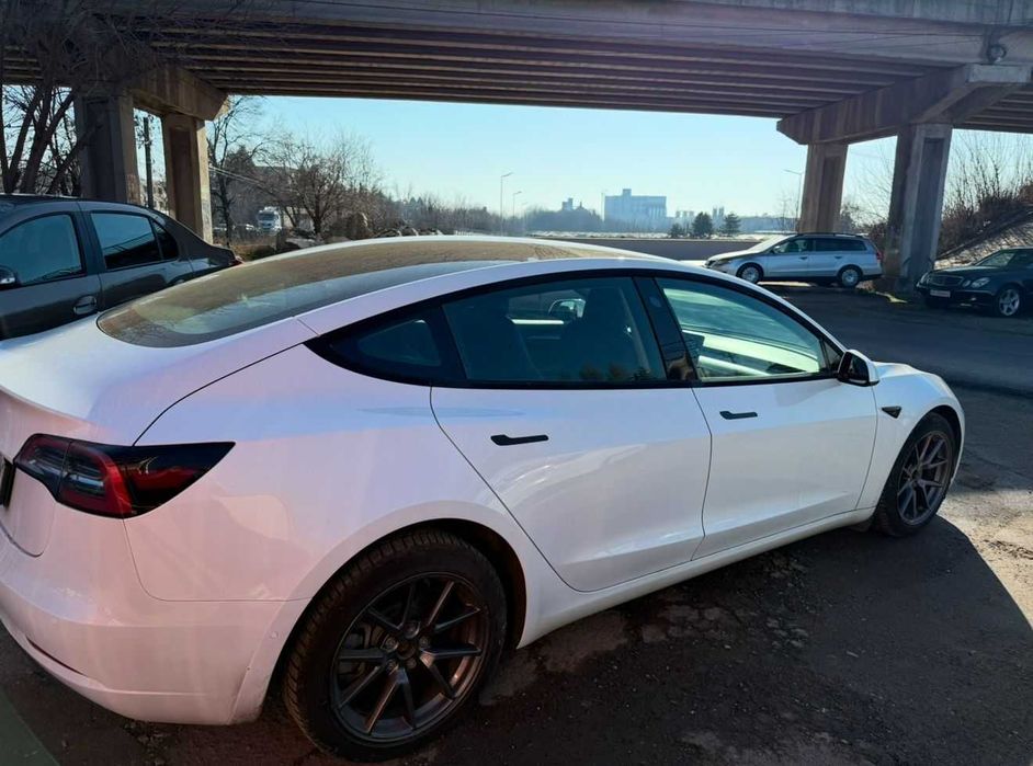 Angajare - Uber Black, Bolt Premium, Blue