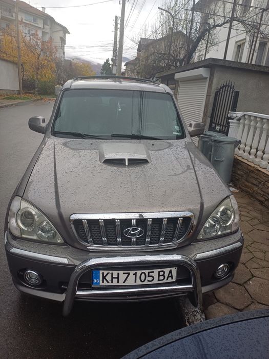 Продавам хюндай теракан