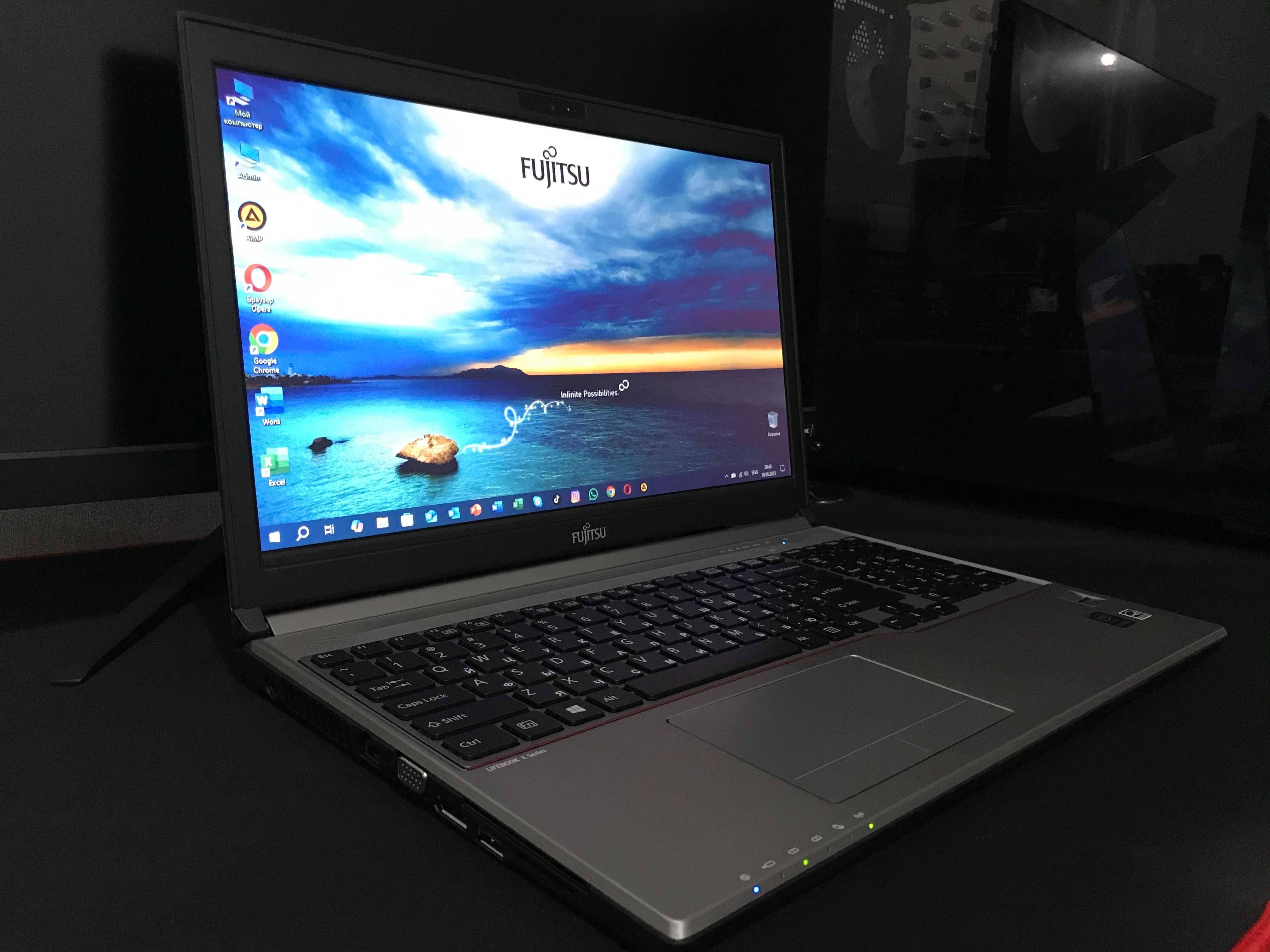Ноутбук Fujitsu LIFEBOOK Core i5
