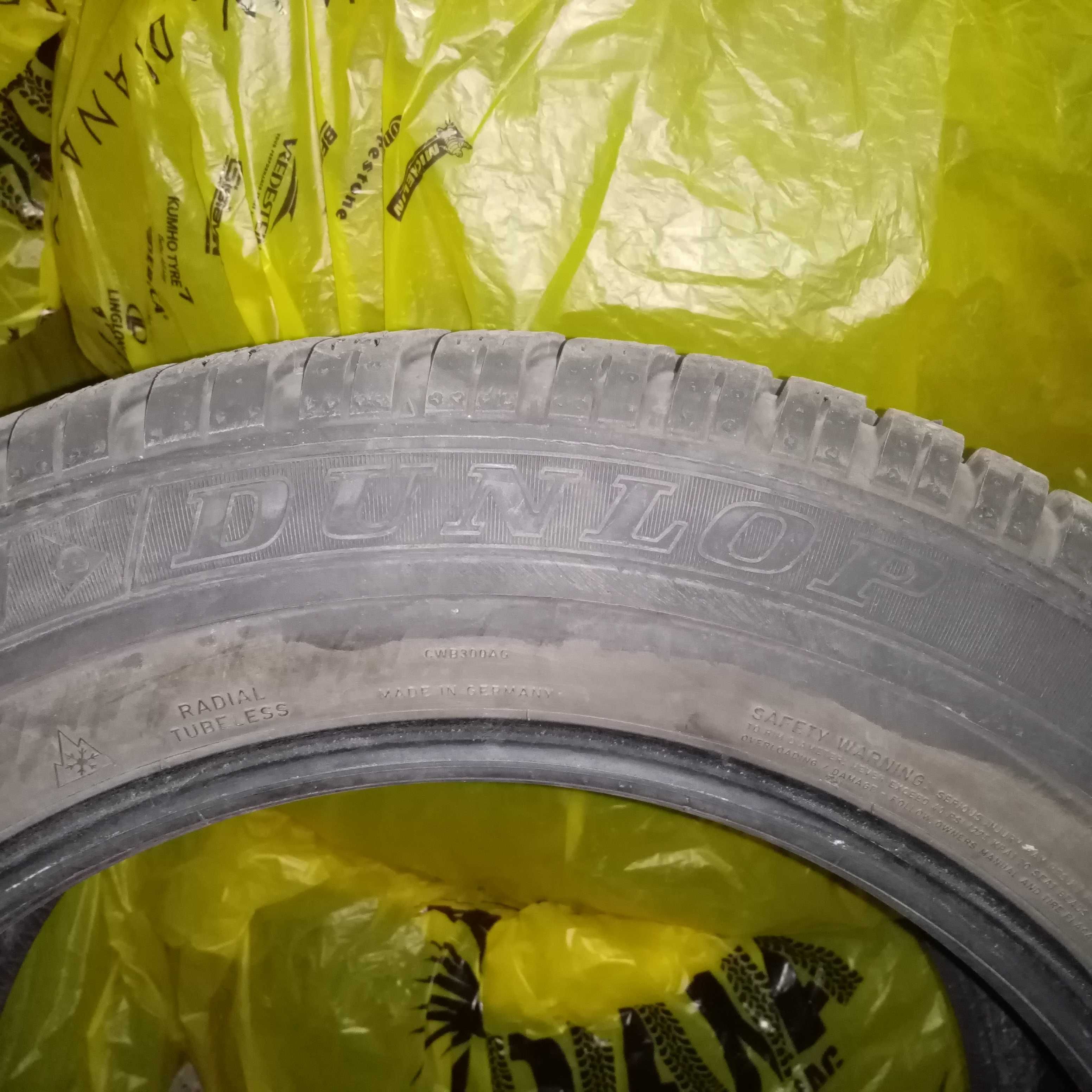 Продавам зимни гуми Dunlop 235/55/17