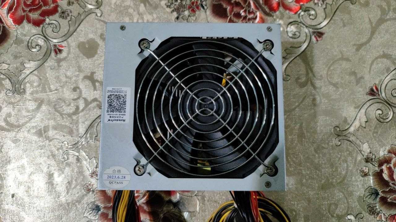 Продам блок питания HuntKey GS905