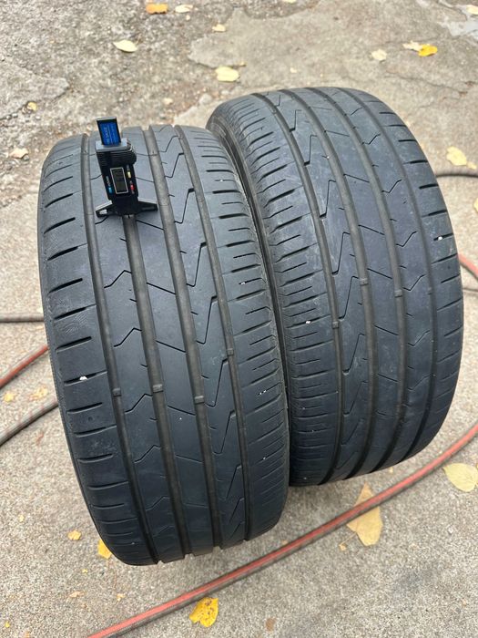 2бр. летни гуми 235/45/17 - Hankook