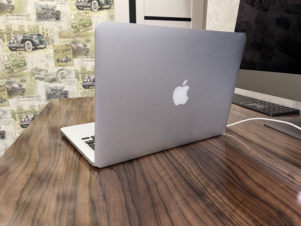 * Apple MacBook PRO A1502 mid 2013 Core i5 Retina! не дорого!