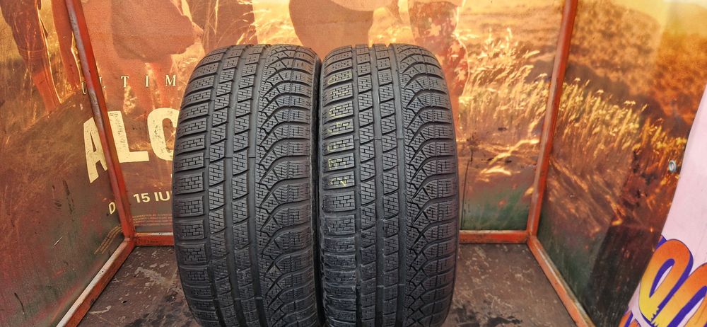2 Anvelope Pirelli noi 235 40 R19 M+S . Dot 2021